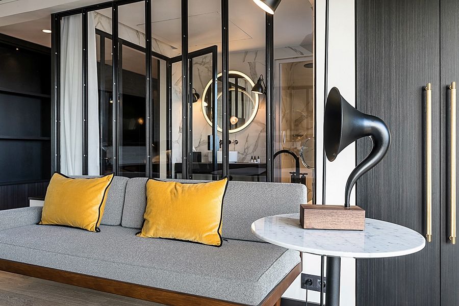 Laz' Urbain 4* Parijs