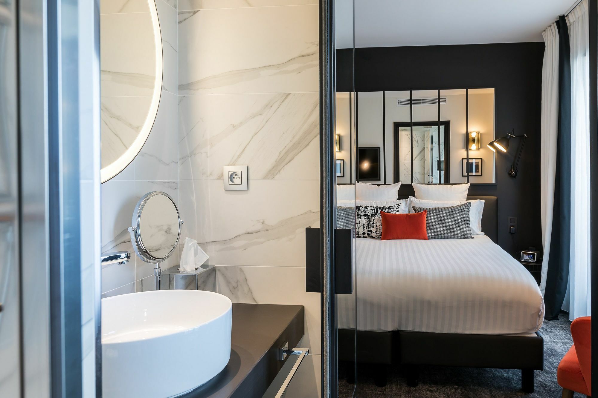Laz' Urbain Hotel Parijs